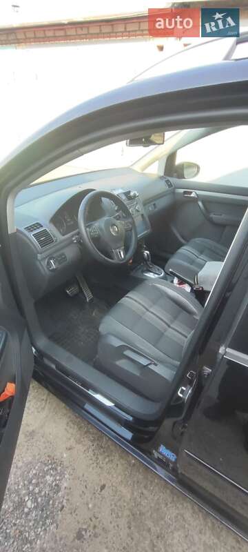 Минивэн Volkswagen Touran 2013 в Харькове