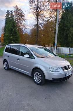 Минивэн Volkswagen Touran 2006 в Дрогобыче