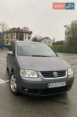 Мінівен Volkswagen Touran 2005 в Софіївській Борщагівці