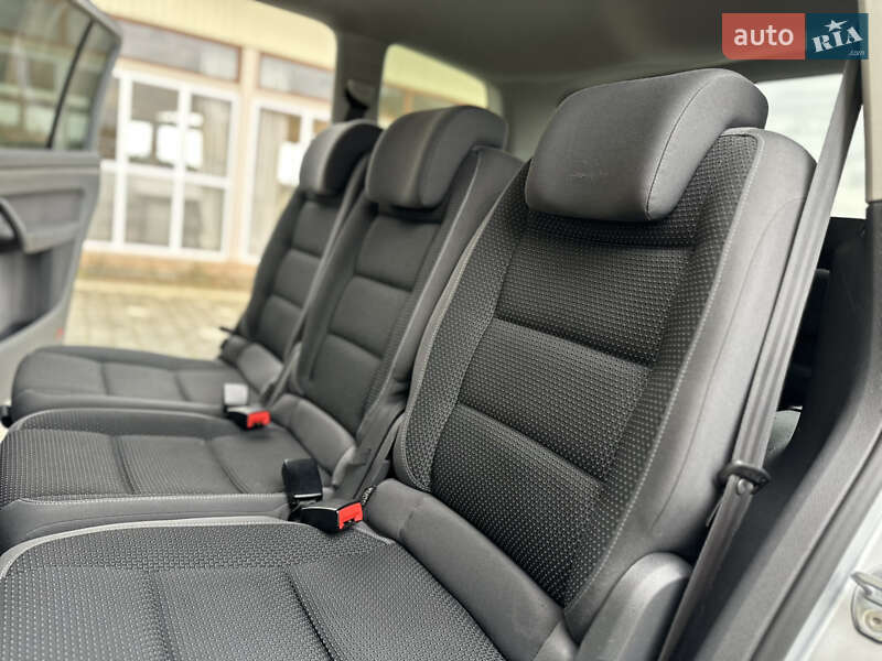 Минивэн Volkswagen Touran 2013 в Дрогобыче