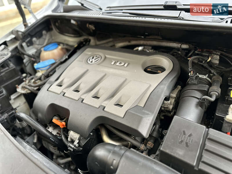 Минивэн Volkswagen Touran 2013 в Дрогобыче