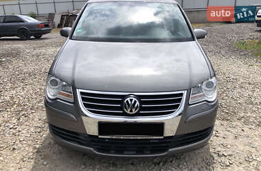 Минивэн Volkswagen Touran 2008 в 