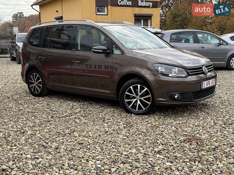 Минивэн Volkswagen Touran 2011 в Коломые
