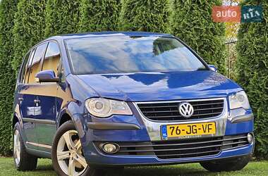 Мінівен Volkswagen Touran 2008 в Дрогобичі