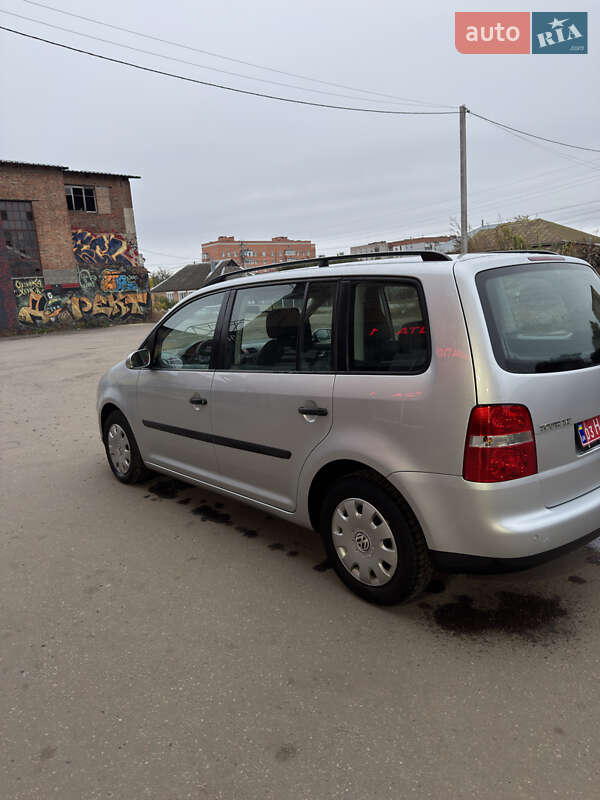 Мінівен Volkswagen Touran 2005 в Охтирці фото 3 Мінівен Volkswagen Touran 2005 в Охтирці