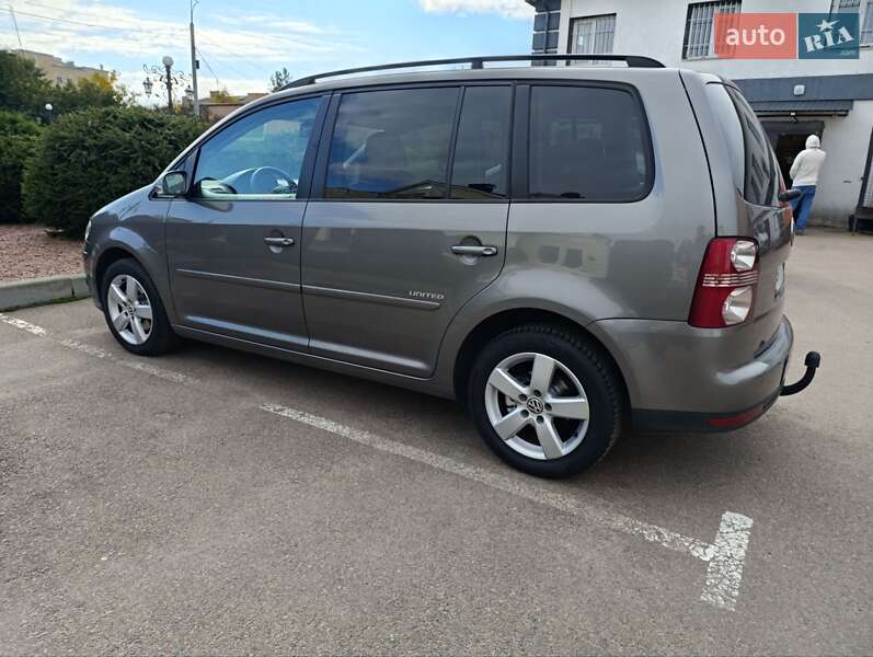 Минивэн Volkswagen Touran 2009 в Бердичеве