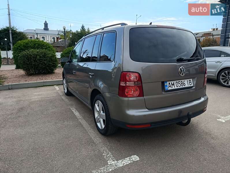 Минивэн Volkswagen Touran 2009 в Бердичеве