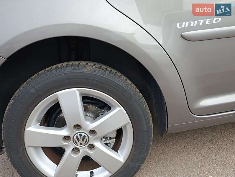 Минивэн Volkswagen Touran 2009 в Бердичеве