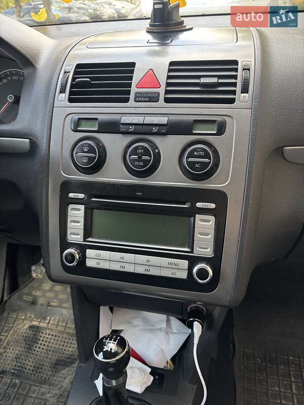 Минивэн Volkswagen Touran 2008 в Львове