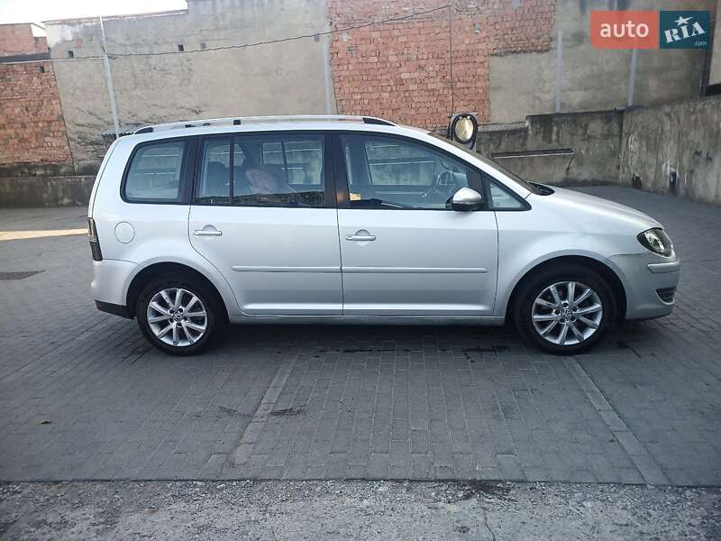 Минивэн Volkswagen Touran 2010 в Черновцах фото 8 Минивэн Volkswagen Touran 2010 в Черновцах