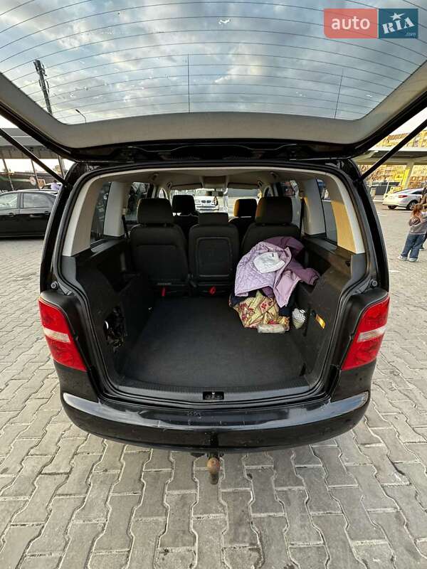 Минивэн Volkswagen Touran 2004 в Белой Церкви