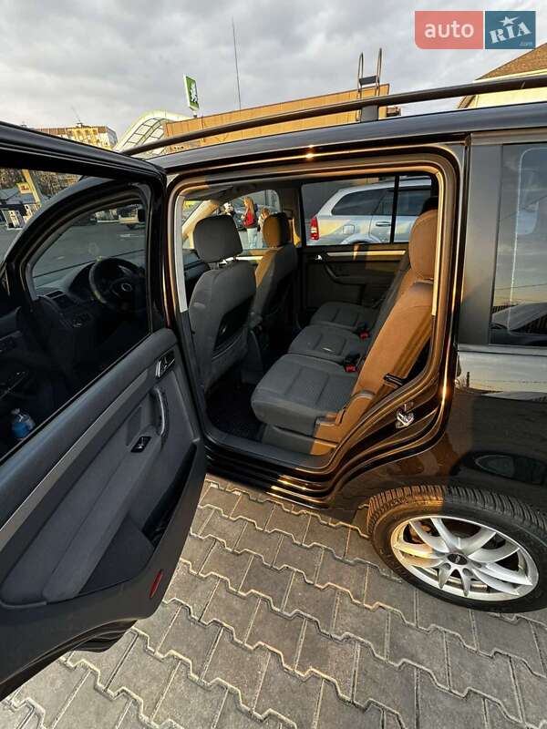 Минивэн Volkswagen Touran 2004 в Белой Церкви