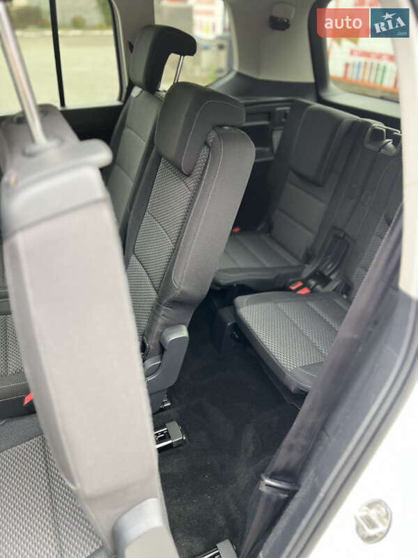 Микровэн Volkswagen Touran 2018 в Луцке