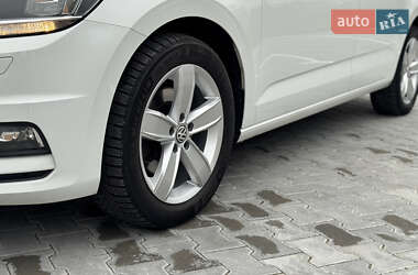 Микровэн Volkswagen Touran 2021 в 