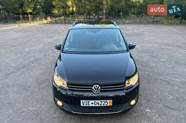 Минивэн Volkswagen Touran 2012 в 