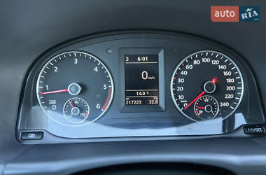 Минивэн Volkswagen Touran 2012 в 