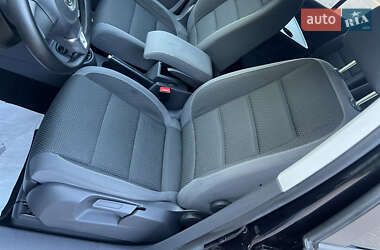 Минивэн Volkswagen Touran 2012 в 
