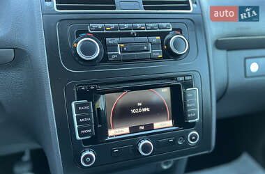 Минивэн Volkswagen Touran 2012 в 