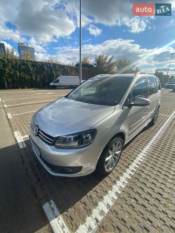 Минивэн Volkswagen Touran 2011 в Киеве фото 10 Минивэн Volkswagen Touran 2011 в Киеве