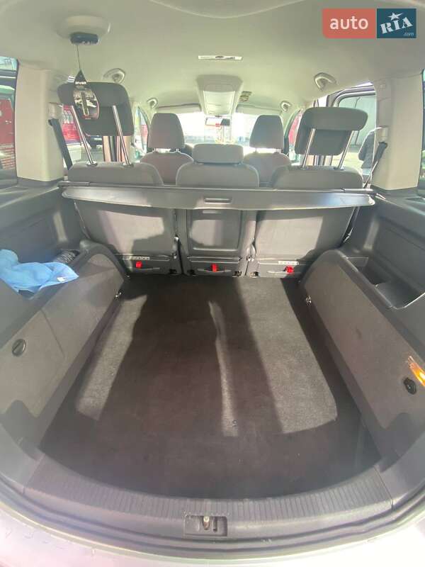 Минивэн Volkswagen Touran 2011 в Киеве фото 30 Минивэн Volkswagen Touran 2011 в Киеве