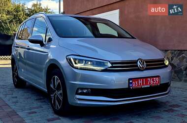 Микровэн Volkswagen Touran 2020 в Сваляве