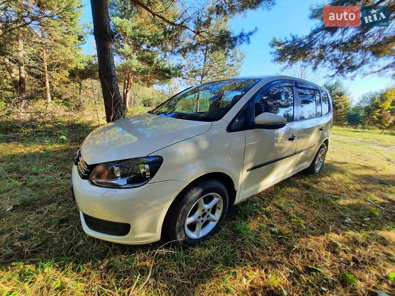 Volkswagen Touran 2011