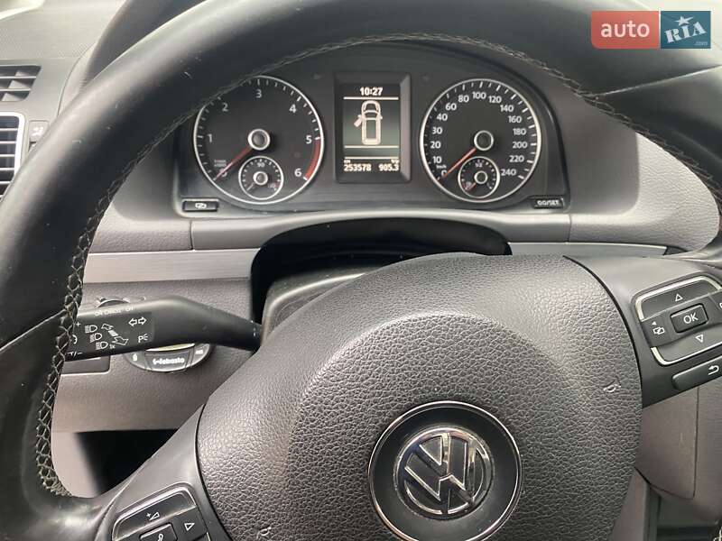 Минивэн Volkswagen Touran 2011 в Черновцах фото 37 Минивэн Volkswagen Touran 2011 в Черновцах
