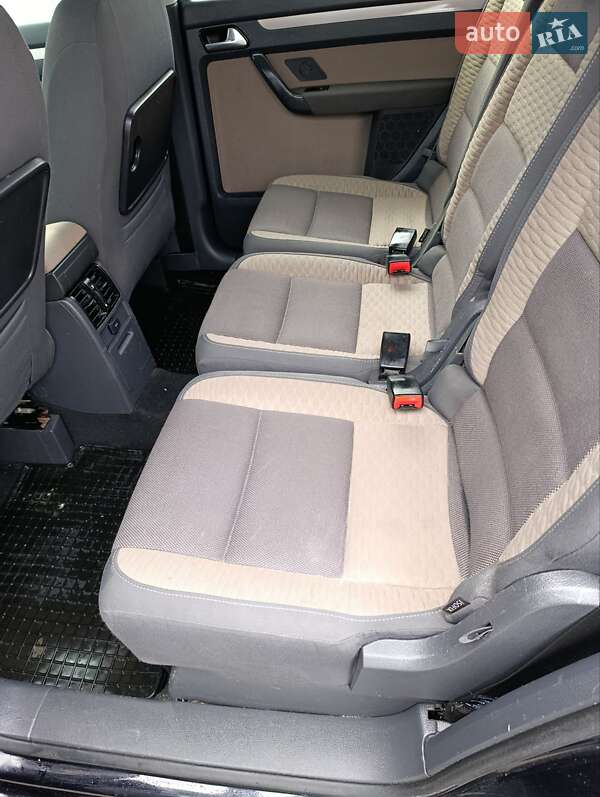 Минивэн Volkswagen Touran 2008 в Луцке фото 31 Минивэн Volkswagen Touran 2008 в Луцке