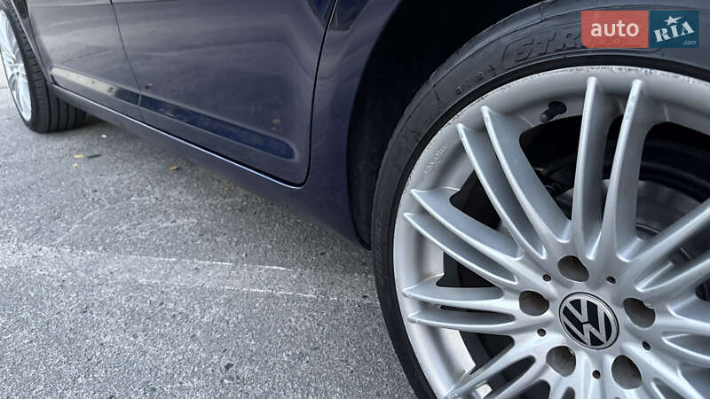 Минивэн Volkswagen Touran 2006 в Шепетовке