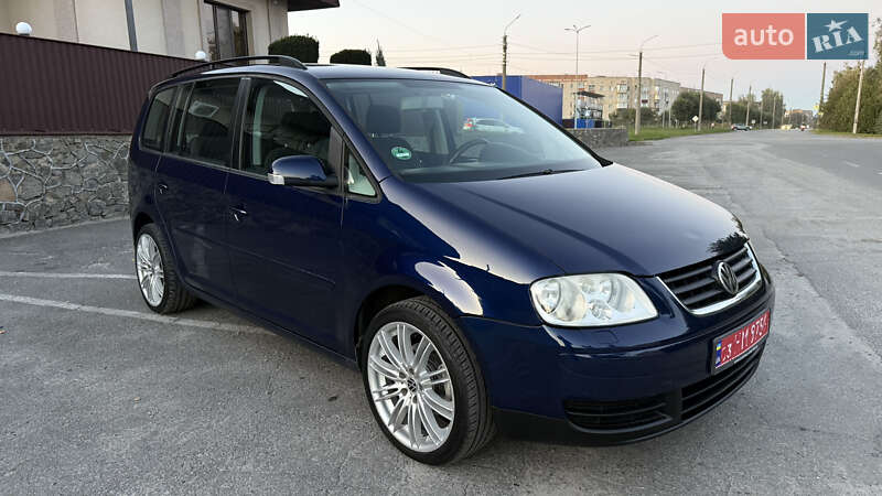 Минивэн Volkswagen Touran 2006 в Шепетовке