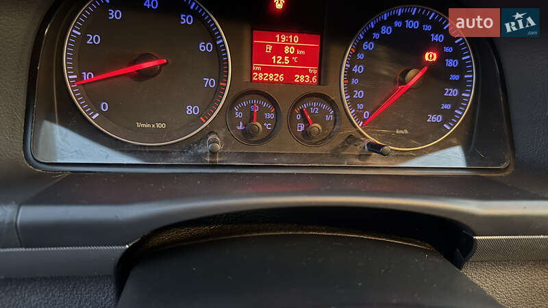 Минивэн Volkswagen Touran 2006 в Шепетовке