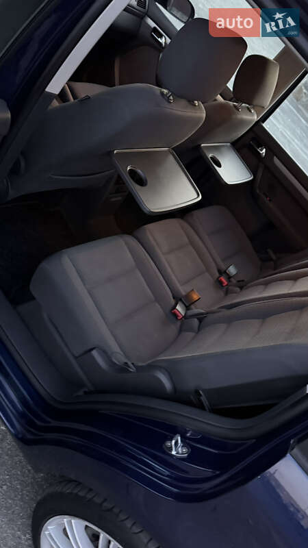 Минивэн Volkswagen Touran 2006 в Шепетовке