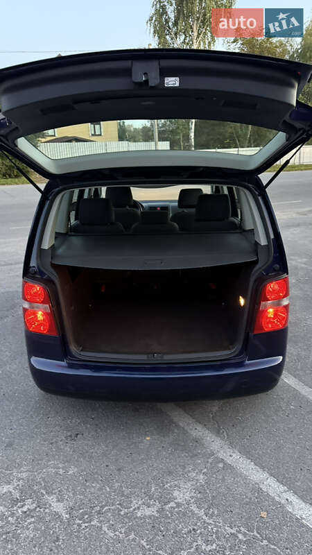 Минивэн Volkswagen Touran 2006 в Шепетовке