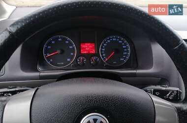 Минивэн Volkswagen Touran 2008 в 