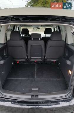 Минивэн Volkswagen Touran 2008 в 