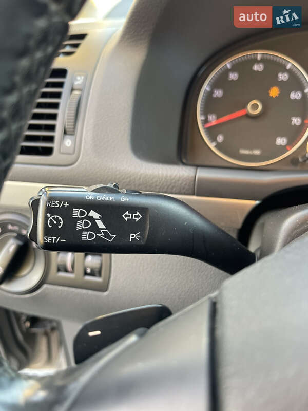 Минивэн Volkswagen Touran 2008 в Сарнах