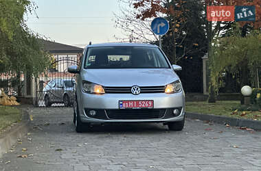 Минивэн Volkswagen Touran 2013 в 