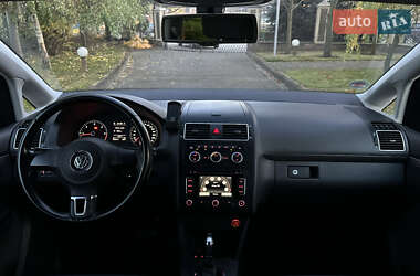 Минивэн Volkswagen Touran 2013 в 