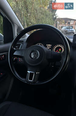 Минивэн Volkswagen Touran 2013 в 