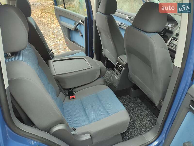 Минивэн Volkswagen Touran 2010 в Житомире фото 25 Минивэн Volkswagen Touran 2010 в Житомире