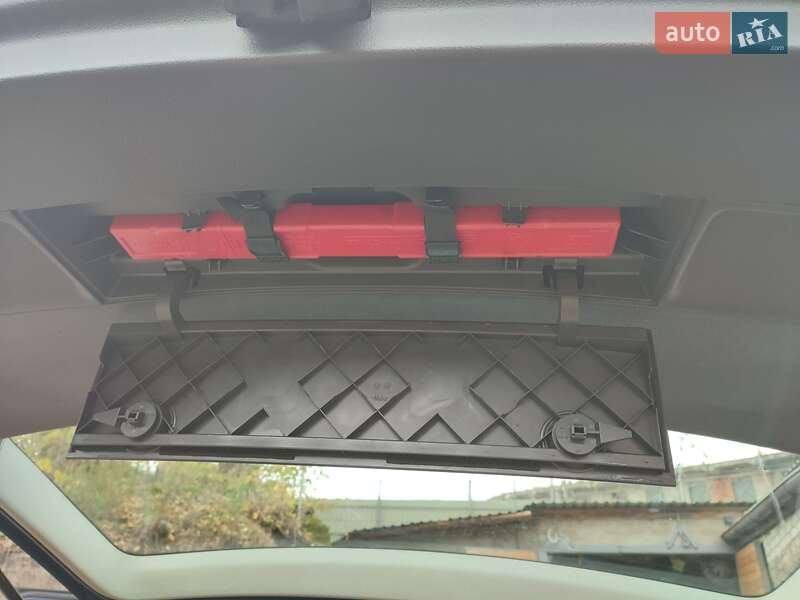 Минивэн Volkswagen Touran 2010 в Житомире фото 29 Минивэн Volkswagen Touran 2010 в Житомире