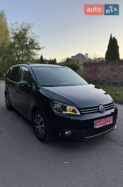 Минивэн Volkswagen Touran 2012 в 