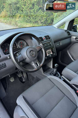 Минивэн Volkswagen Touran 2012 в 