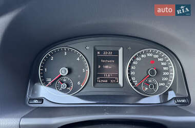 Минивэн Volkswagen Touran 2012 в 