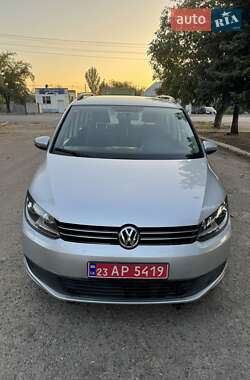 Минивэн Volkswagen Touran 2011 в 
