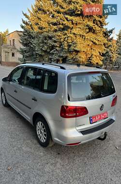 Минивэн Volkswagen Touran 2011 в 