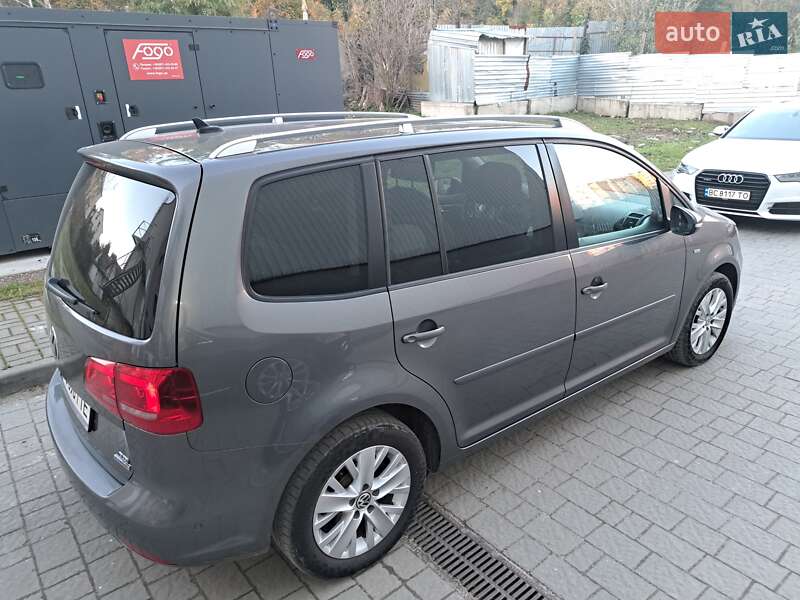 Мінівен Volkswagen Touran 2014 в Львові фото 10 Мінівен Volkswagen Touran 2014 в Львові