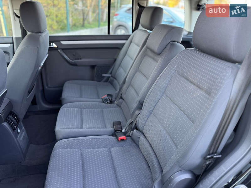 Мінівен Volkswagen Touran 2006 в Дрогобичі