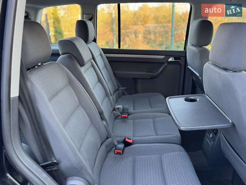 Мінівен Volkswagen Touran 2006 в Дрогобичі