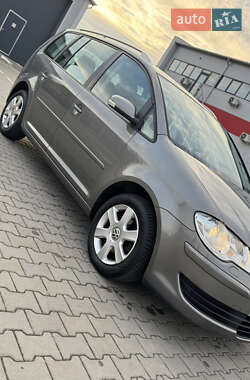 Минивэн Volkswagen Touran 2007 в 
